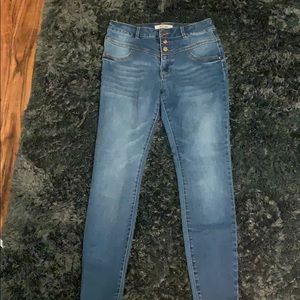 In good condition. They are high waisted jeans